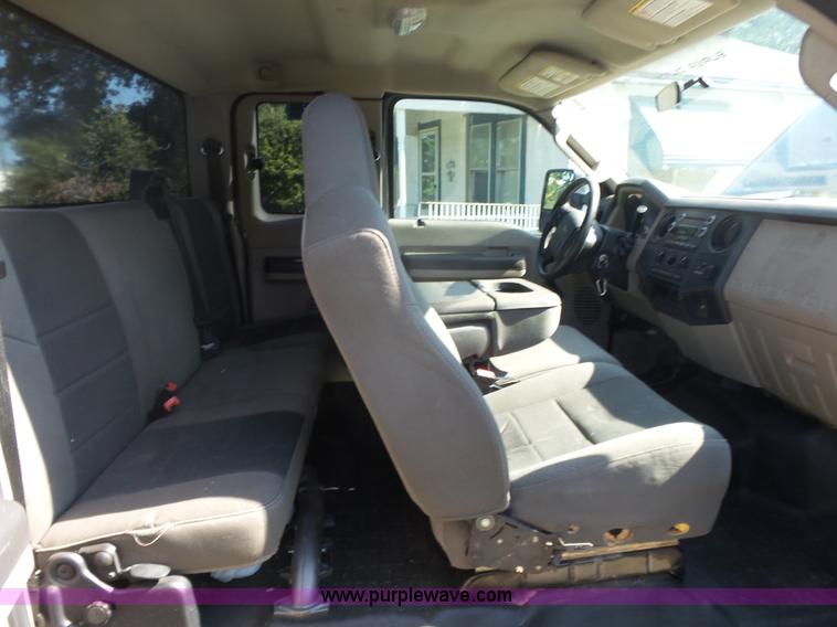 image for item L4759 2009 Ford F250 Super Duty SuperCab pickup truck