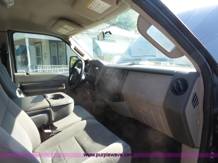 image for item L4759 2009 Ford F250 Super Duty SuperCab pickup truck
