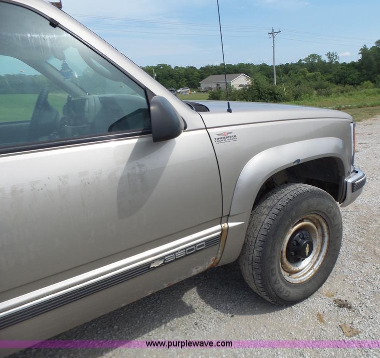 image for item L6232 2000 Chevrolet 3500 Crew Cab utility truck