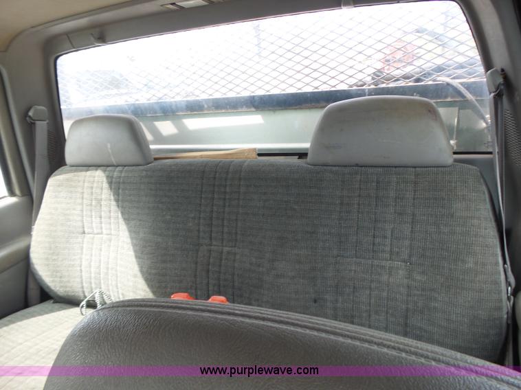 image for item L6232 2000 Chevrolet 3500 Crew Cab utility truck