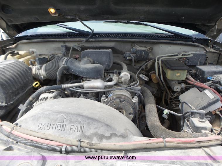 image for item L6232 2000 Chevrolet 3500 Crew Cab utility truck