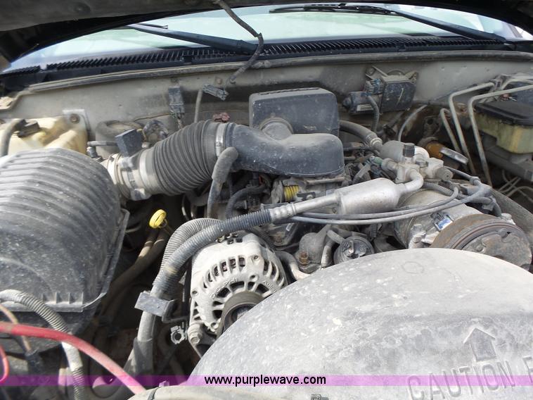 image for item L6232 2000 Chevrolet 3500 Crew Cab utility truck