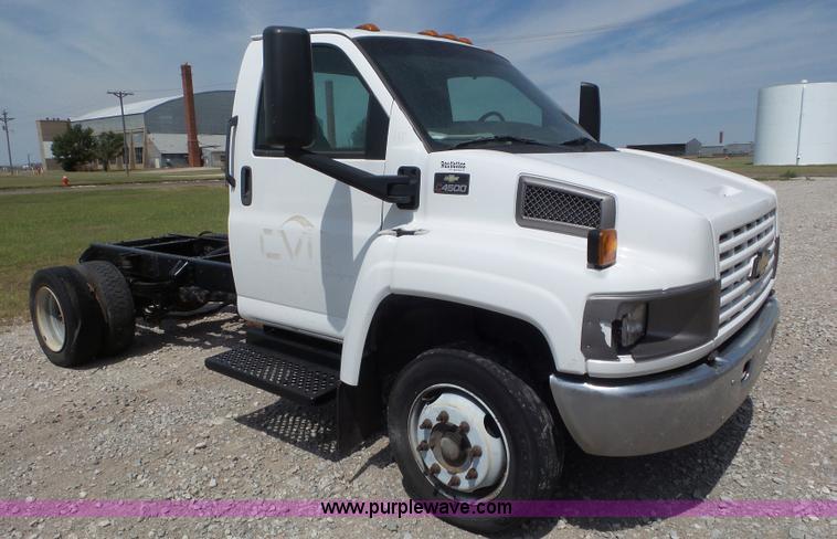 image for item L6959 2009 Chevrolet C4500 truck cab and chassis