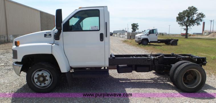 image for item L6959 2009 Chevrolet C4500 truck cab and chassis
