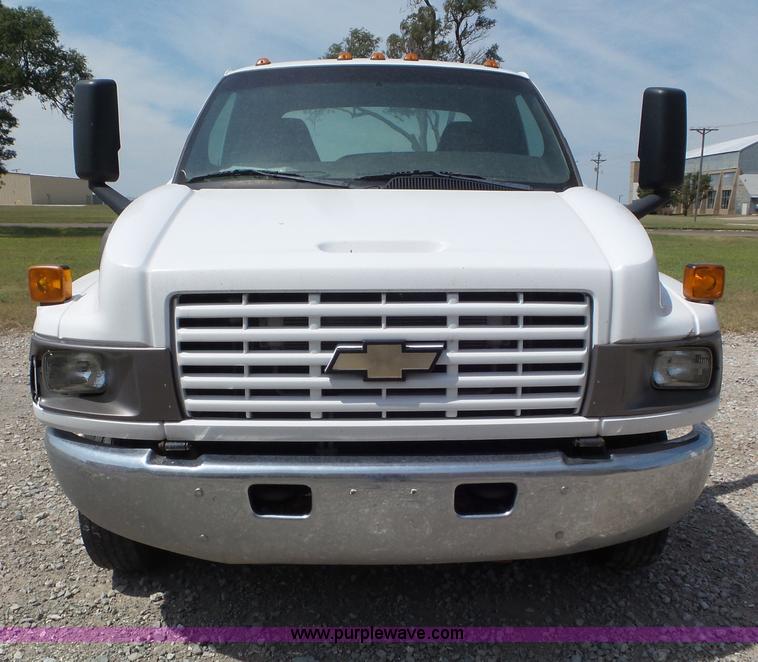 image for item L6959 2009 Chevrolet C4500 truck cab and chassis