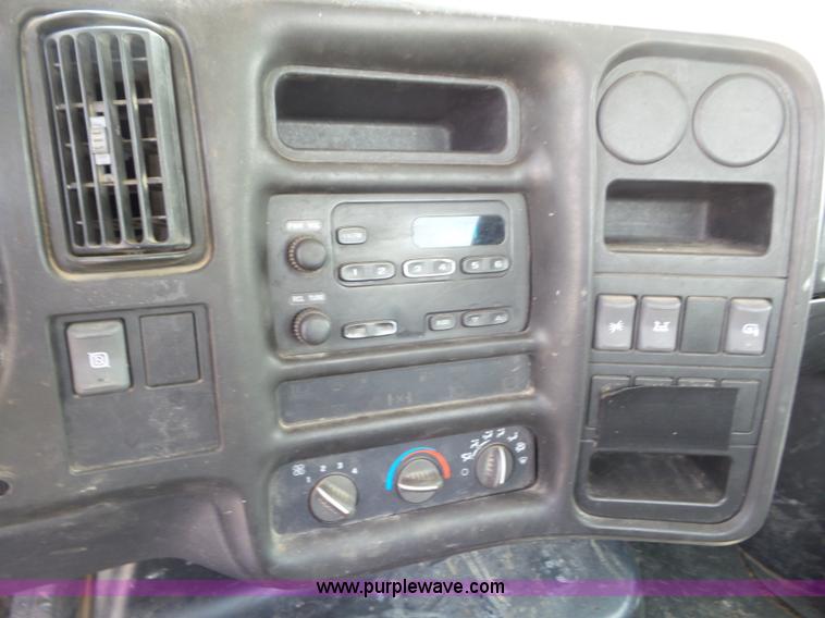 image for item L6959 2009 Chevrolet C4500 truck cab and chassis