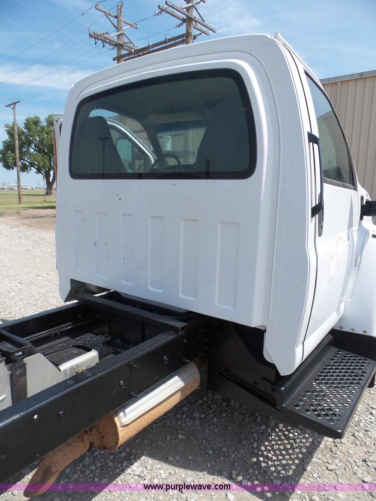 image for item L6959 2009 Chevrolet C4500 truck cab and chassis