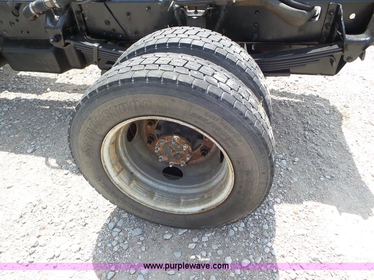 image for item L6959 2009 Chevrolet C4500 truck cab and chassis