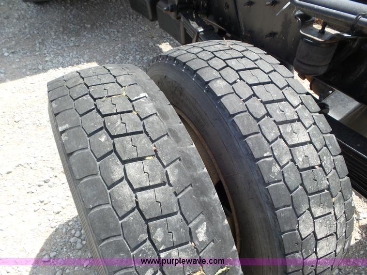 image for item L6959 2009 Chevrolet C4500 truck cab and chassis