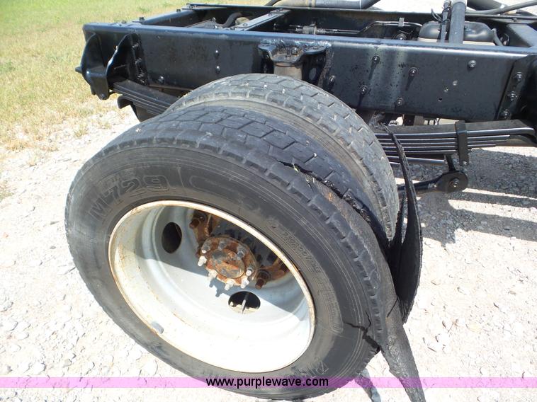 image for item L6959 2009 Chevrolet C4500 truck cab and chassis