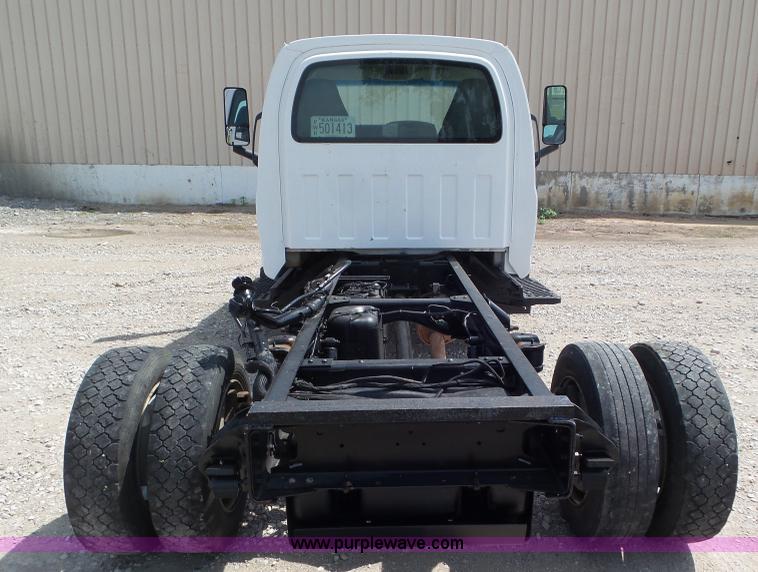 image for item L6960 2008 Chevrolet C4500 truck cab and chassis