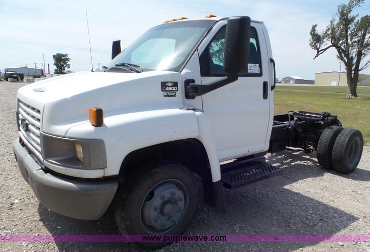 image for item L6960 2008 Chevrolet C4500 truck cab and chassis