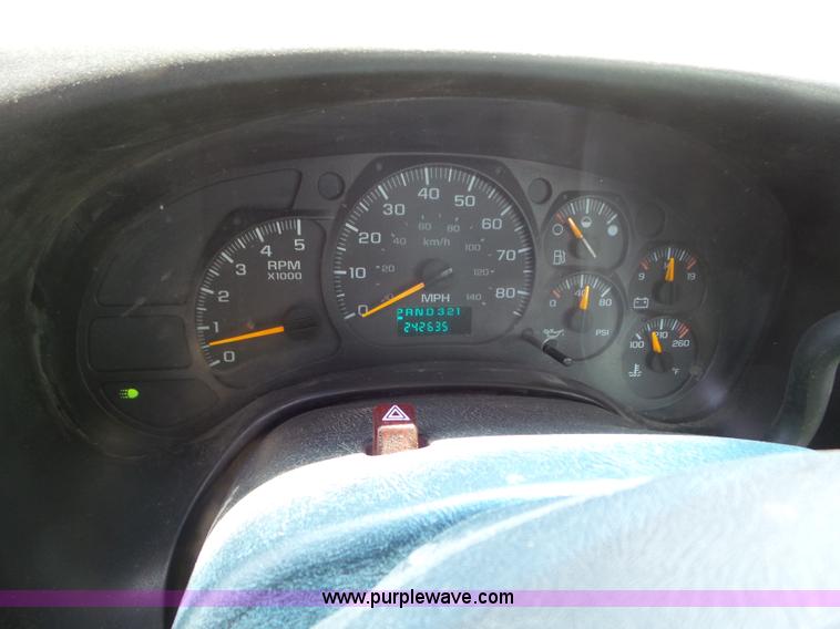 image for item L6960 2008 Chevrolet C4500 truck cab and chassis