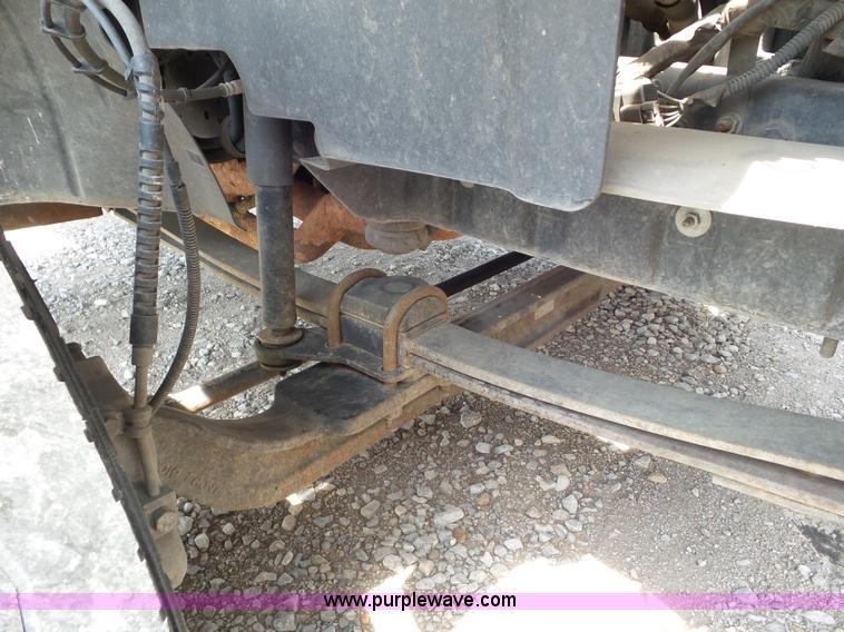 image for item L6960 2008 Chevrolet C4500 truck cab and chassis