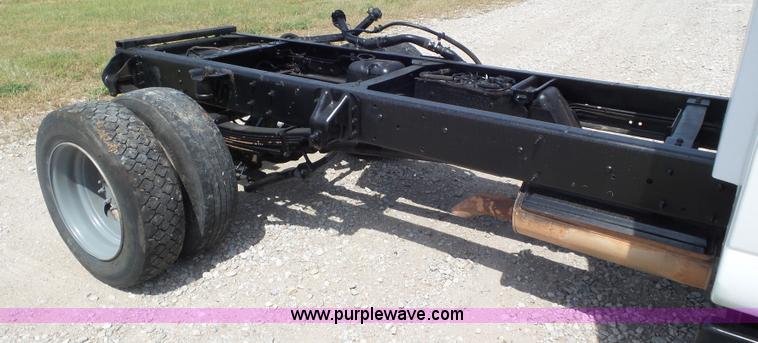 image for item L6960 2008 Chevrolet C4500 truck cab and chassis