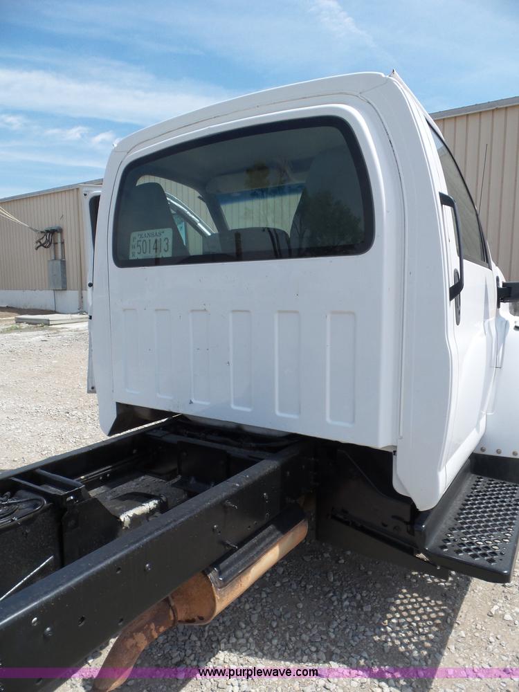 image for item L6960 2008 Chevrolet C4500 truck cab and chassis