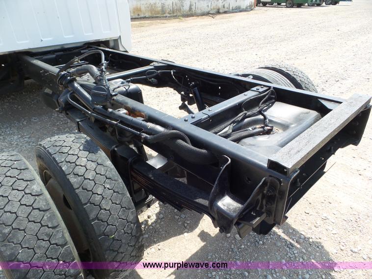 image for item L6960 2008 Chevrolet C4500 truck cab and chassis