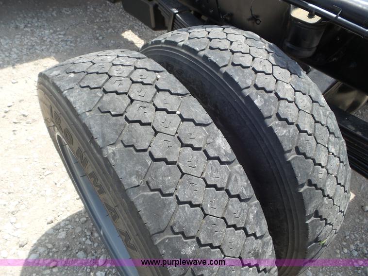 image for item L6960 2008 Chevrolet C4500 truck cab and chassis