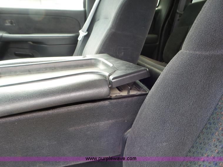 image for item L6977 2002 Chevrolet Silverado 1500 Ext. Cab pickup truck