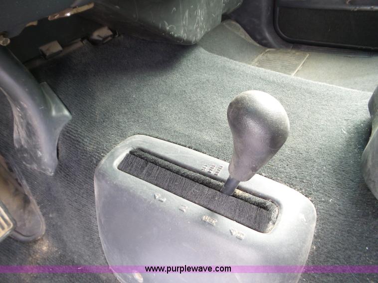 image for item L6977 2002 Chevrolet Silverado 1500 Ext. Cab pickup truck