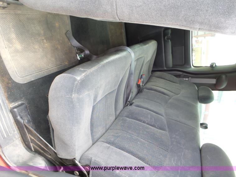 image for item L6977 2002 Chevrolet Silverado 1500 Ext. Cab pickup truck