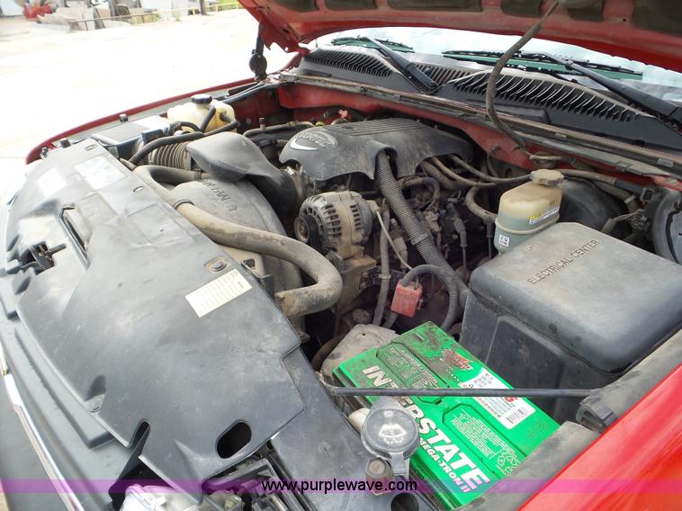 image for item L6977 2002 Chevrolet Silverado 1500 Ext. Cab pickup truck