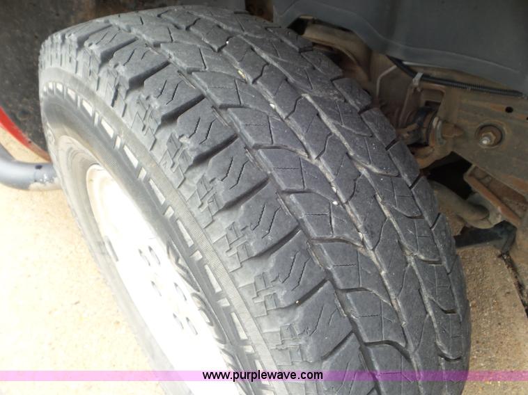 image for item L6977 2002 Chevrolet Silverado 1500 Ext. Cab pickup truck