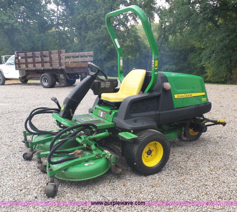 image for item L7125 2008 John Deere 7400 terrain cut rotary mower