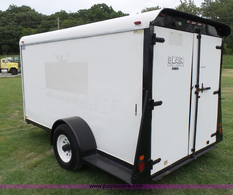 image for item N9462 1998 Blair enclosed cargo trailer