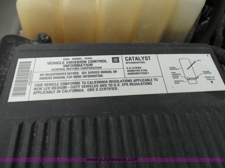 image for item N9465 2004 GMC Sierra 2500HD Ext. Cab pickup truck