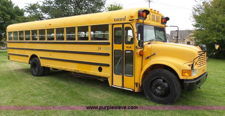 image for item N9467 1990 International 3700 bus