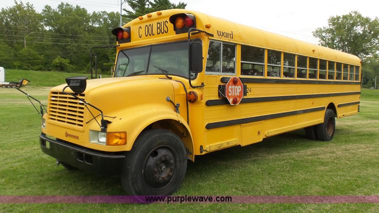 image for item N9467 1990 International 3700 bus