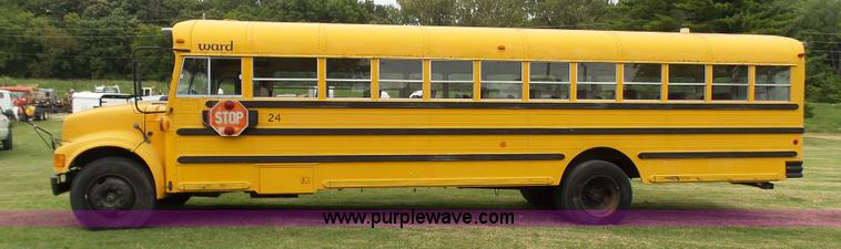 image for item N9467 1990 International 3700 bus