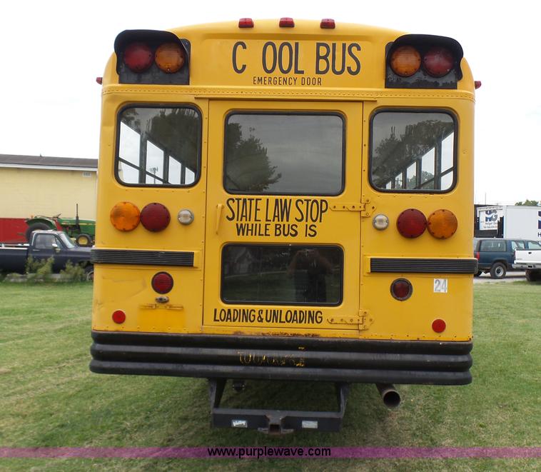 image for item N9467 1990 International 3700 bus