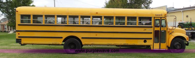 image for item N9467 1990 International 3700 bus