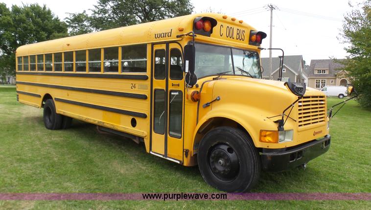 image for item N9467 1990 International 3700 bus