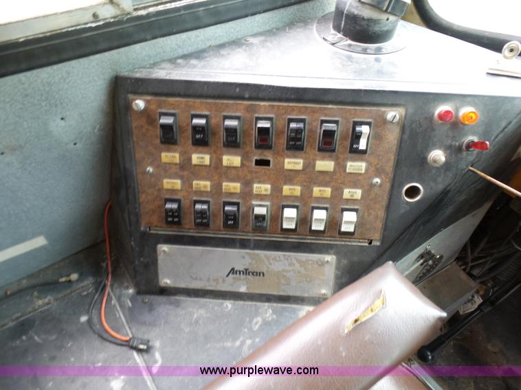 image for item N9467 1990 International 3700 bus