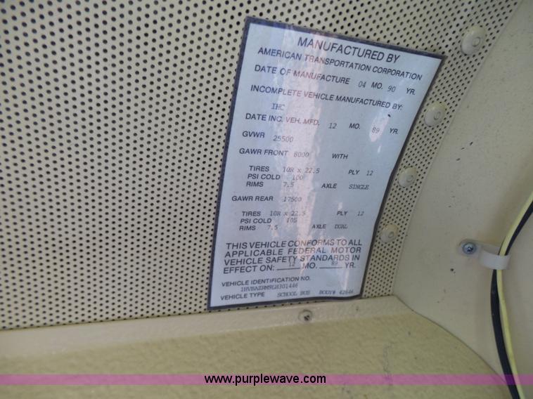 image for item N9467 1990 International 3700 bus