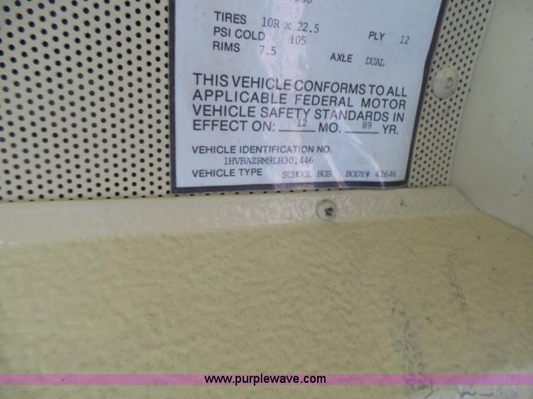 image for item N9467 1990 International 3700 bus