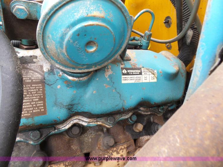 image for item N9467 1990 International 3700 bus