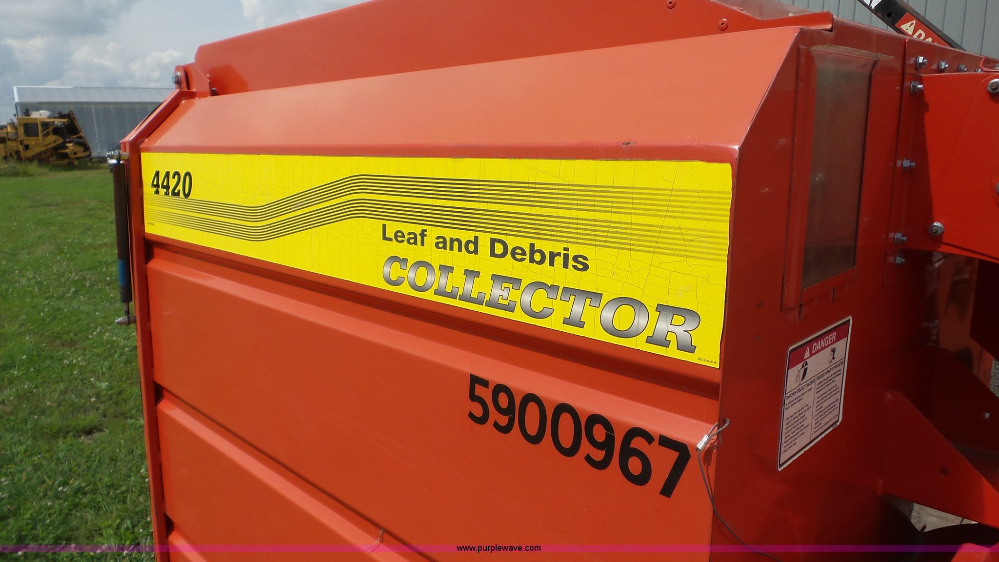 Agrimetal 4420 leaf and debris collector in Clinton, IL | Item