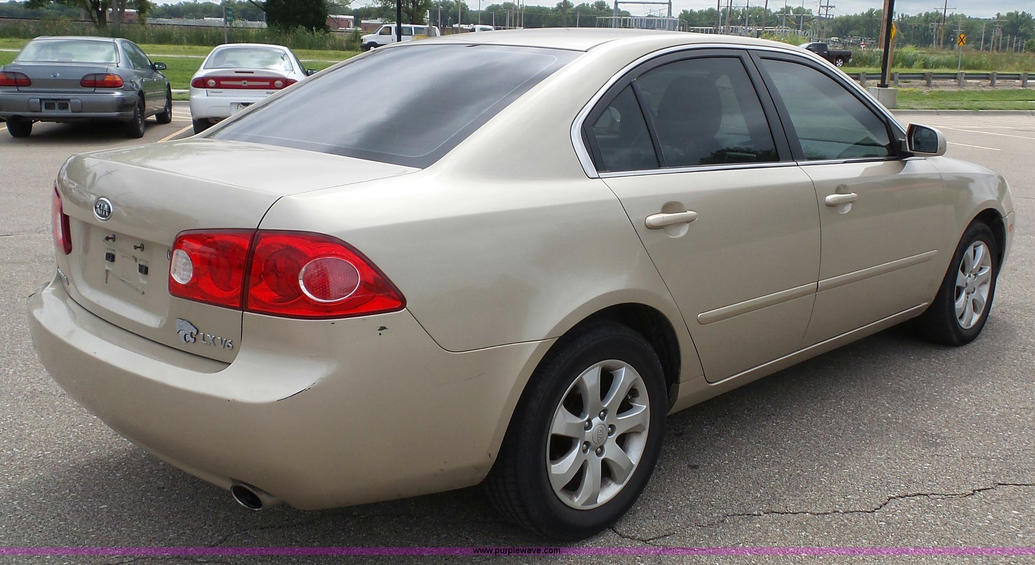 2007 Kia Optima LX in Manhattan, KS | Item K8246 sold | Purple Wave