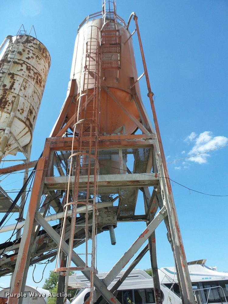 image for item AG9434 1977 Ross concrete batch plant