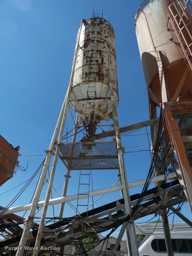 image for item AG9434 1977 Ross concrete batch plant