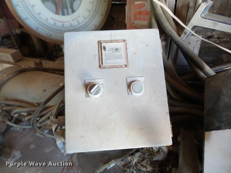 image for item AG9434 1977 Ross concrete batch plant