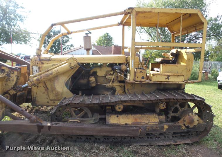 image for item AG9448 Caterpillar D6 dozer