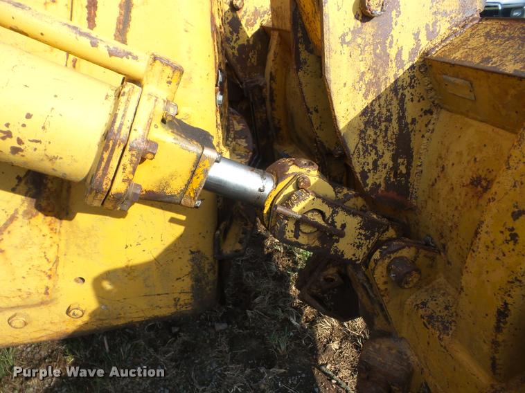 image for item AG9448 Caterpillar D6 dozer