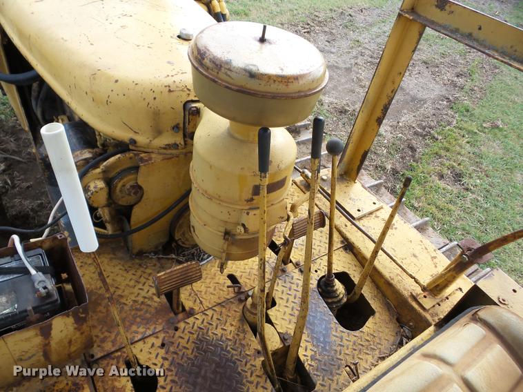 image for item AG9448 Caterpillar D6 dozer