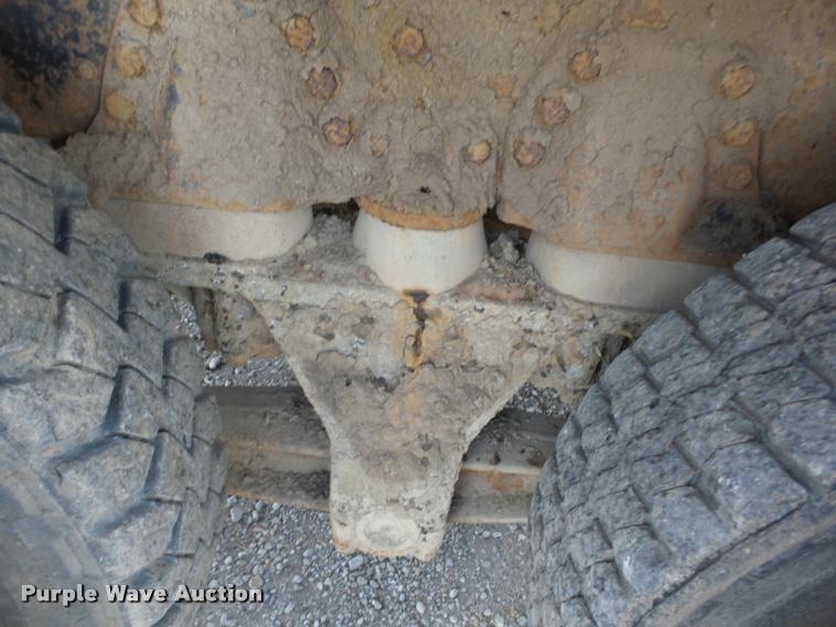 image for item AG9454 1997 Ford LNT8000 ANFO bulk handling truck