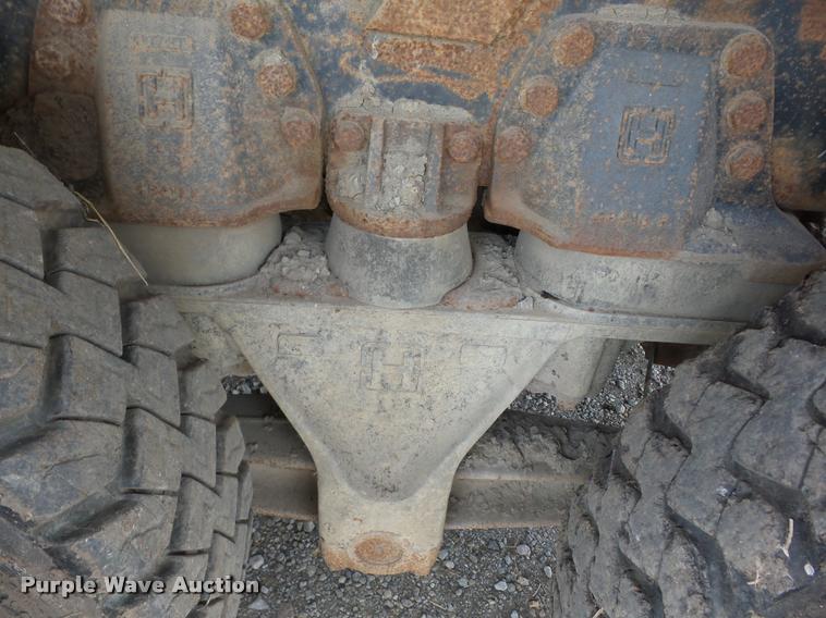 image for item AG9454 1997 Ford LNT8000 ANFO bulk handling truck